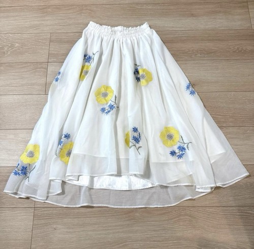 White floral embroidered - white,